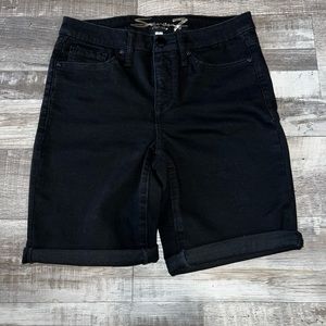 Seven7 black denim Bermuda short